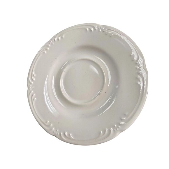 Pfaltzgraff White Saucers Embossed Design Vintage Style 6" Set 3 - Picture 2 of 6